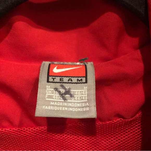 Vintage Y2K Nike Team Polyester Windbreaker Jacket in EUC Red & White - Picture 2 of 11